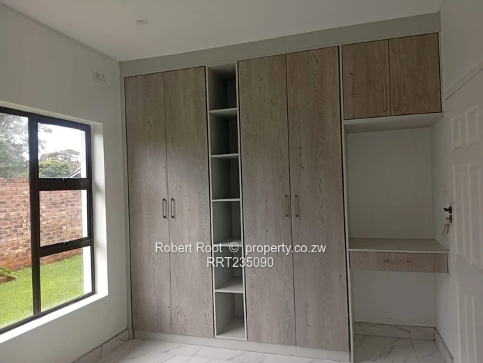 3 Bed Cluster apartment For Rent