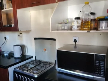 2 Bedroom Flat & Apartment