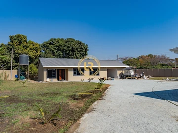 6 Bedroom House