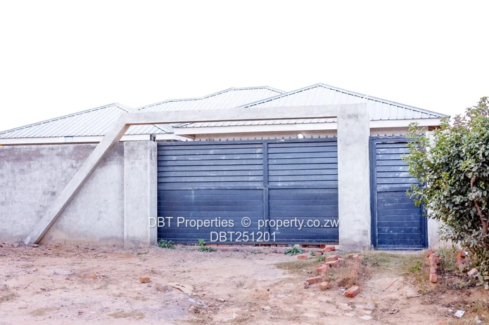 Spacious 4-Bed Seke Home — Metal Roof, Borehole