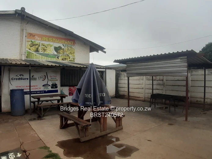 An industrial jewel for the enterprising businessperson !