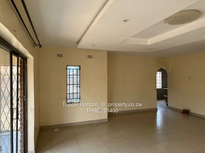 Tynwald 4-Bed Townhouse Complex - Walled, Tiled & Fitted