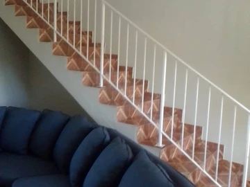 2 Bedroom Flat & Apartment