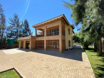 6 Bedroom House