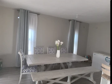 3 Bedroom Flat & Apartment