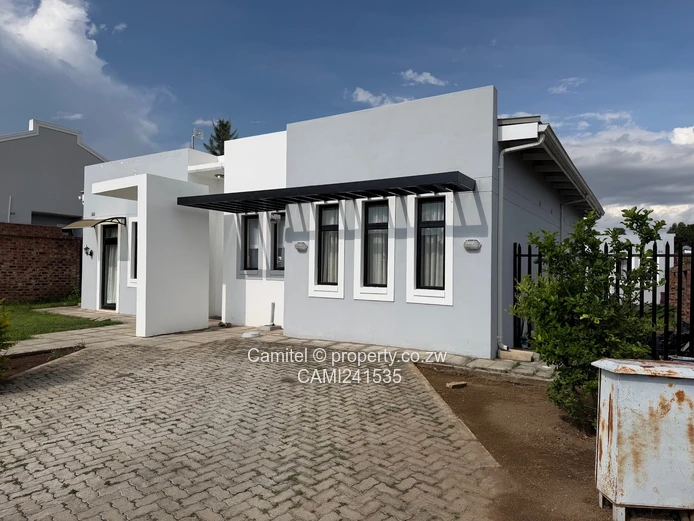 Arlington private gated community 3 beds main en-suite with cottage