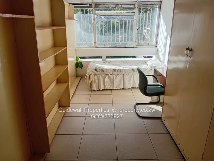 Spacious 3 bed garden flat for rental in Harare Avenues