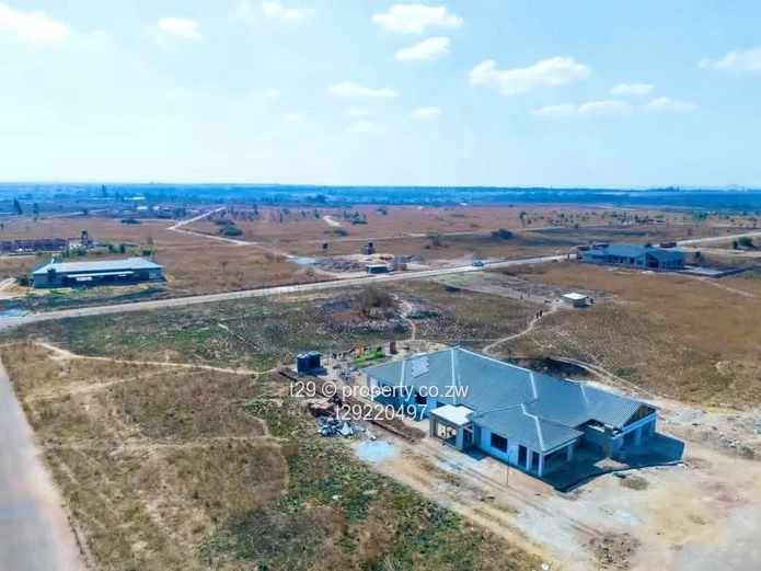 Nyabira low density Paarl luna estate stands for sale (Sole Mandate)