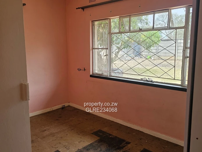 Spacious Corner Property in Mabelreign FORSALE 