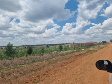 Farm & Agricultural Land