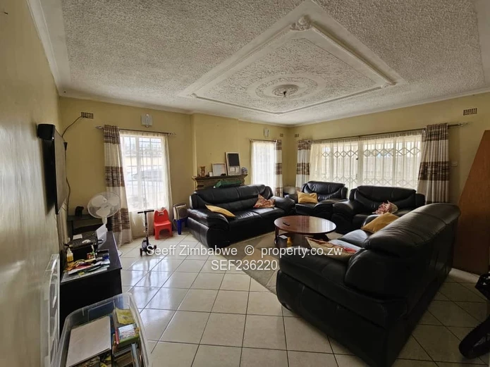 PRIME RENTAL OPPORTUNITY: Modern 3-Bedroom Home with Self-Sufficiency in Madokero Estate