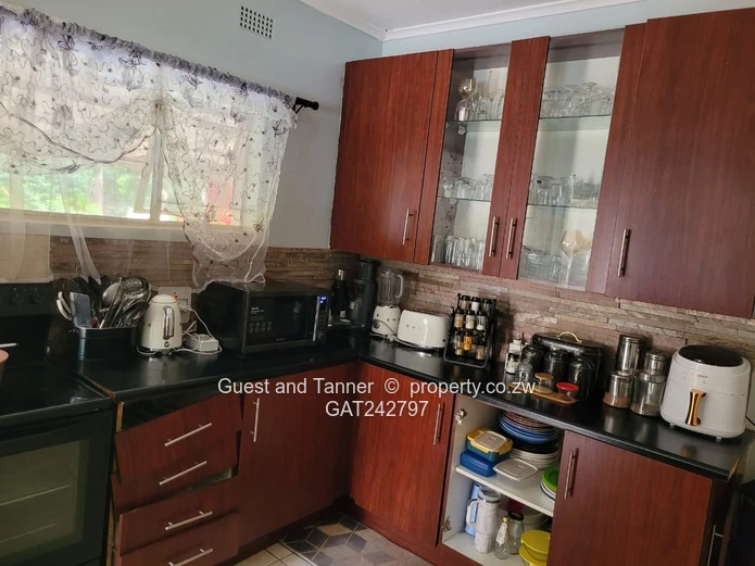 4BR Beauty on 4000sqm in Greendale with Solid Title