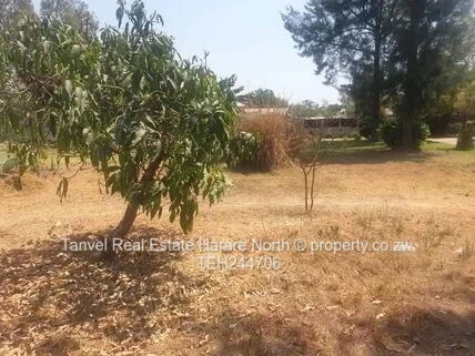 Parktown property: 4 bed with mes, seperate lounge and dinning, kitchen, seperate bath and toilet