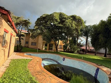 6 Bedroom House