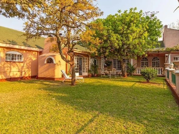 8 Bedroom House