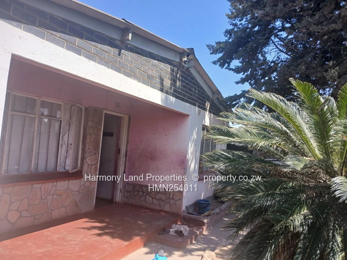 For Sale!! 3 Bedroomed House - St Marys, Chitungwiza
