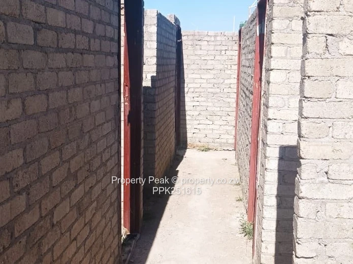 Adelaide Park: Incomplete 3-Bed , Garage, Main En-Suite