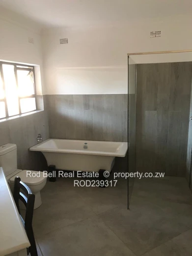 Spacious 3-Bed Garden Flat Greendale North