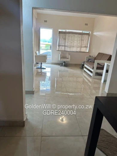 Garden flat for Sale