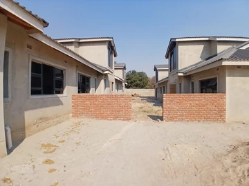 2 Bedroom Flat & Apartment