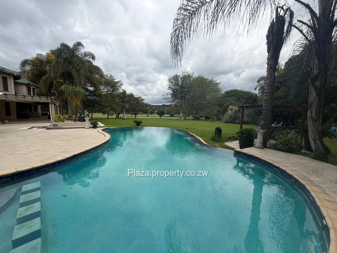 Borrowdale Brooke 4-Bed Oasis: Pool, Lush Garden