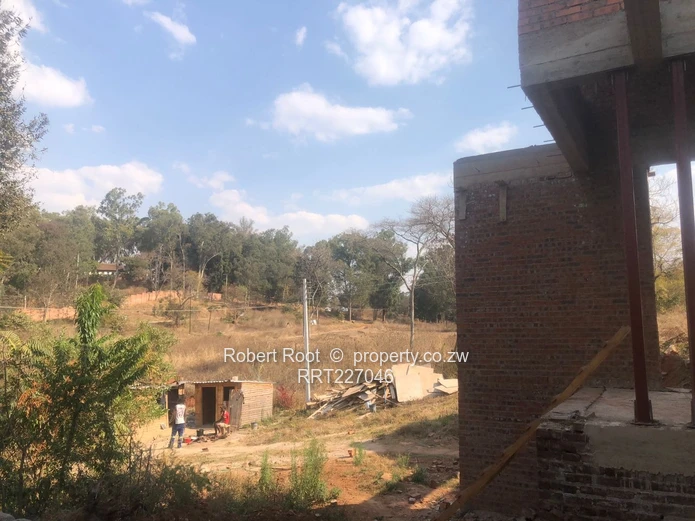 Your Dream House awaits you in Glenlorne