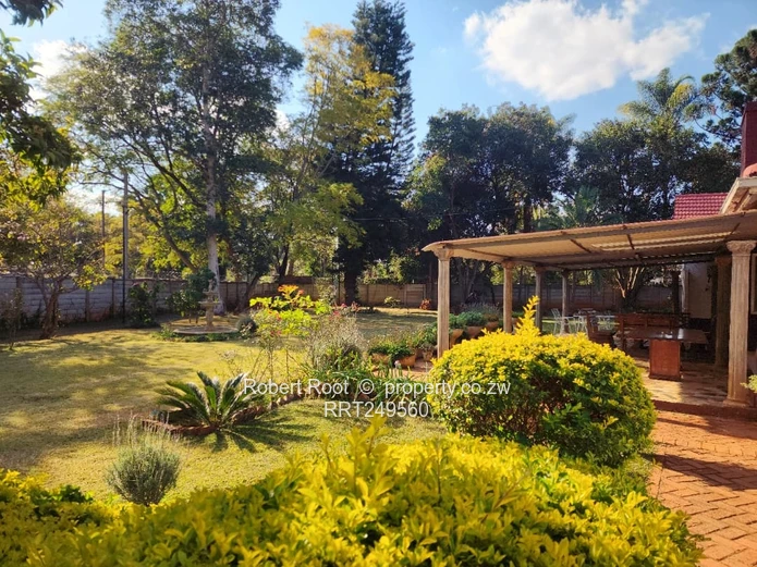 Mt Pleasant | Spacious Family Home with Tennis Court & Pool