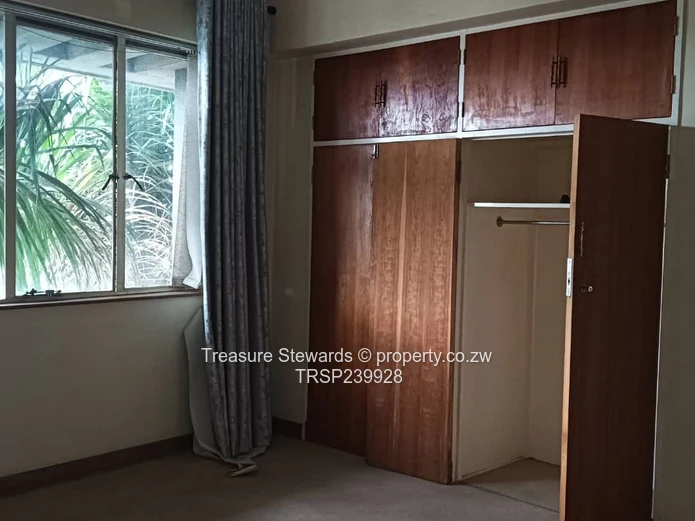 Northfields Penthouse (Sole Mandate)