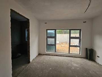 4 Bedroom Garden Flat