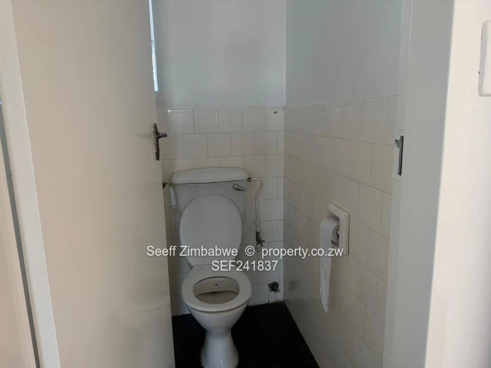 Three-bedroom apartment in the heart of the CBD, Bulawayo