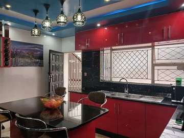 3 Bedroom Flat & Apartment