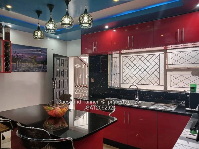 3-Bedroom Flat for Sale in Avenues, Harare CBD – Prime Location!