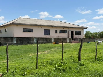 Farm & Agricultural Land