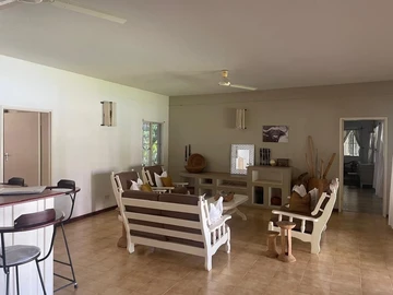 Hotel & Lodge