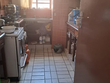 2 Bedroom Flat & Apartment