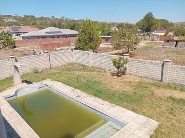 6 Bedroom House