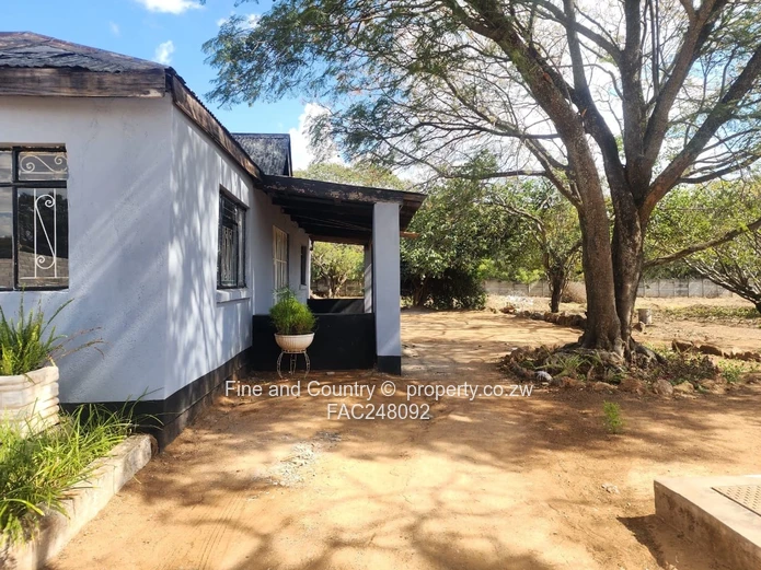 Hillside – Commercial Property For Rent