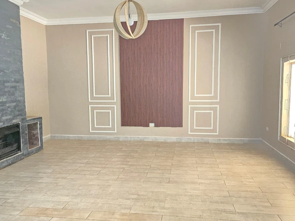 3 Bedroom Flat & Apartment