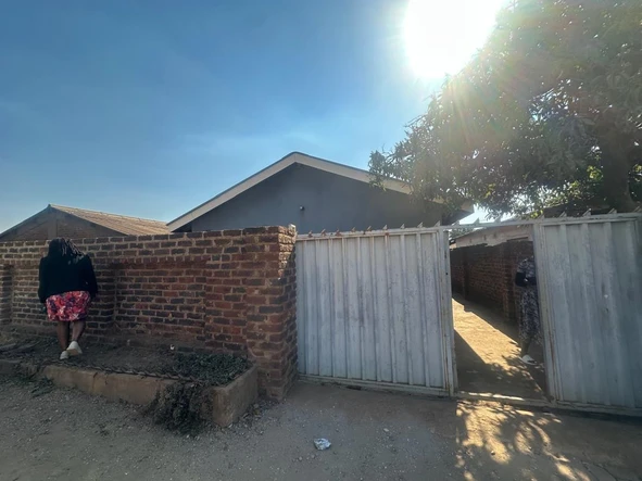 5 Bedroom House