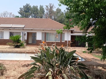 5 Bedroom House