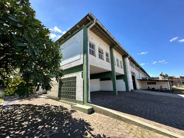 Commercial & Industrial Land