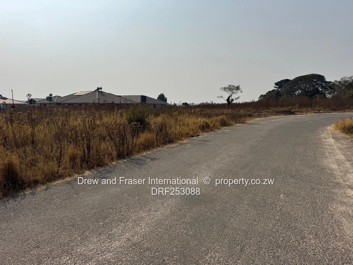 600 m² Stand on Tarred Main Road — Gated Erasmus Park
