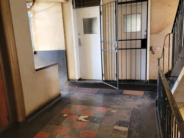 2 Bedroom Flat & Apartment