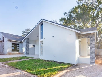 3 Bedroom Garden Flat