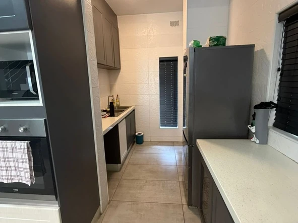 4 Bedroom Flat & Apartment
