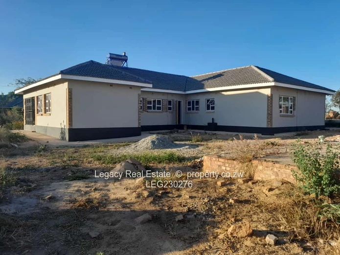Spacious 5-Bed Home with Borehole in Crowhill Views
