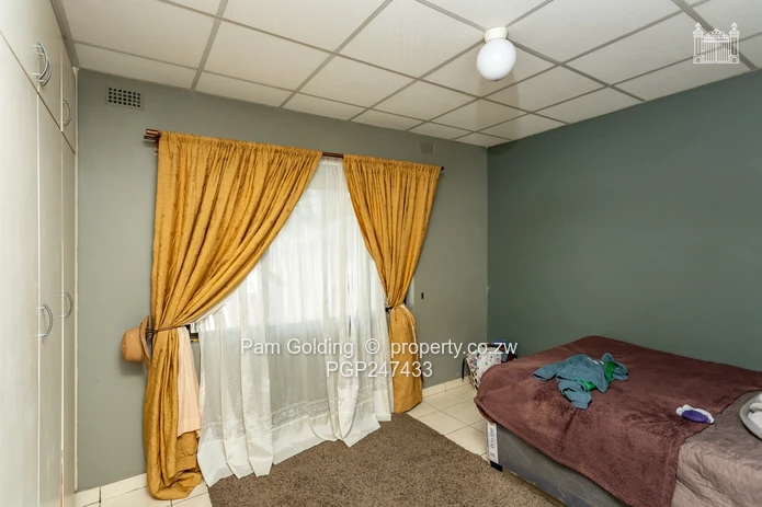4 Bedroom House for Sale in Borrowdale Brooke (Sole Mandate)