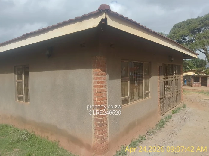 Kuwadzana 4-Bed Brick Home — En Suite & Fitted Kitchen