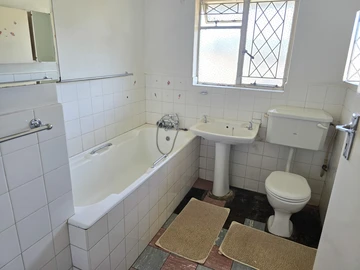 3 Bedroom Garden Flat