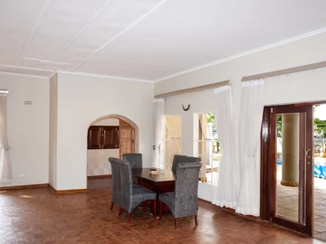 5 Bedroom House